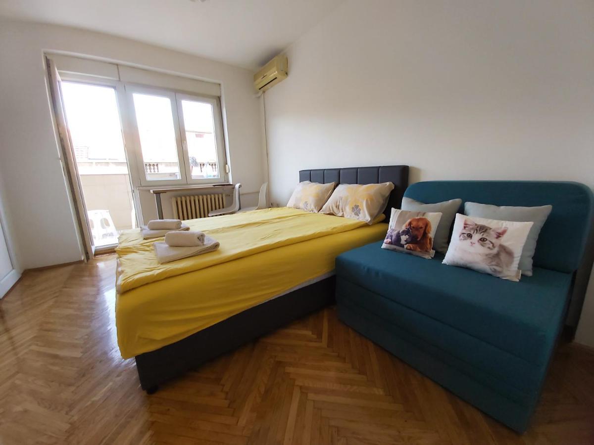 17 Apartment *
