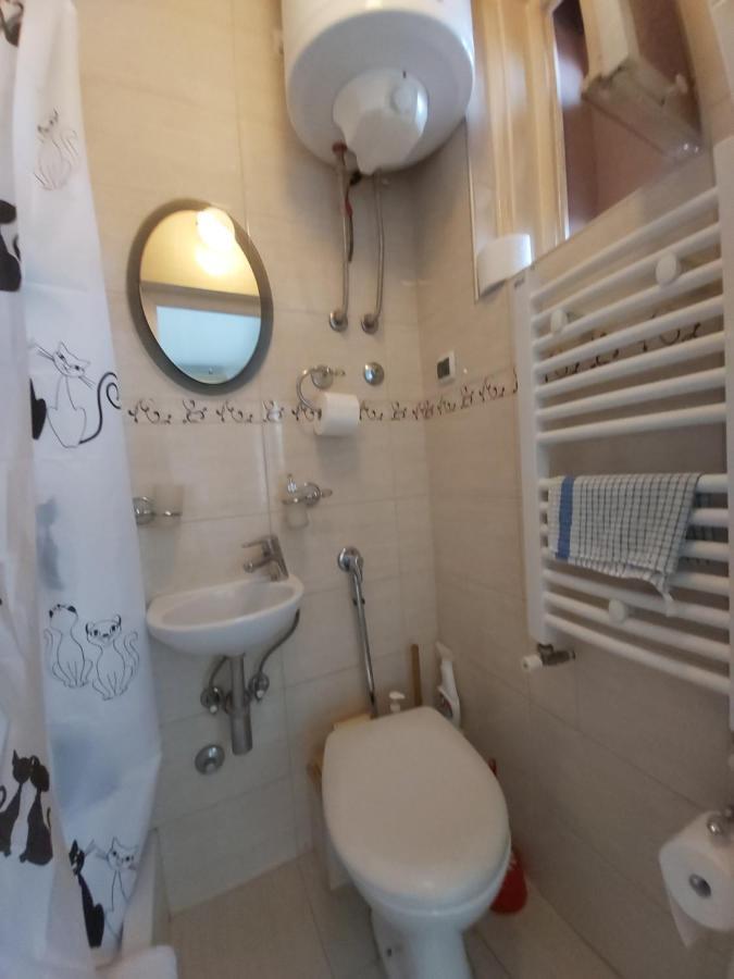 17 Apartment *